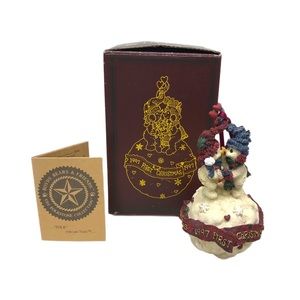 Mistletoe Holly First‎ Christmas 1997 Boyds Bears Folkstone Ornament w/Box